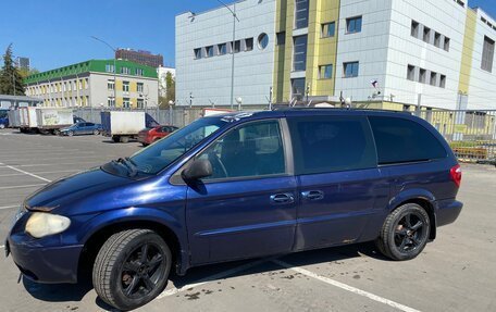 Chrysler Town & Country IV, 2002 год, 450 000 рублей, 3 фотография