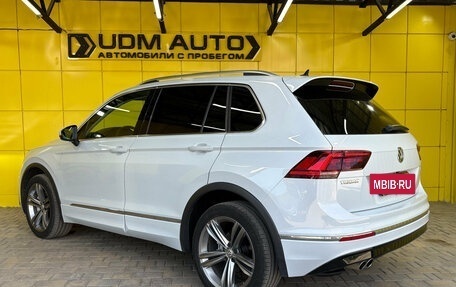 Volkswagen Tiguan II, 2019 год, 2 899 000 рублей, 9 фотография