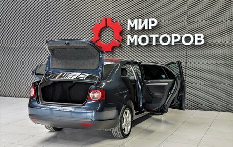 Volkswagen Jetta VI, 2010 год, 777 000 рублей, 8 фотография