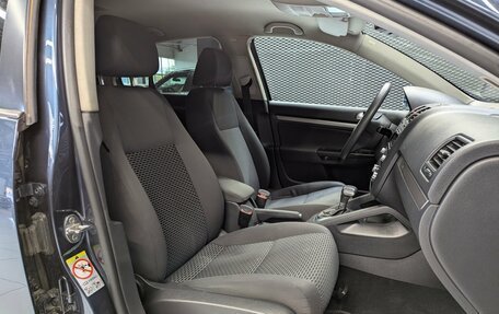 Volkswagen Jetta VI, 2010 год, 777 000 рублей, 18 фотография