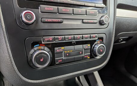 Volkswagen Jetta VI, 2010 год, 777 000 рублей, 22 фотография