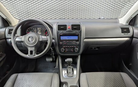 Volkswagen Jetta VI, 2010 год, 777 000 рублей, 19 фотография