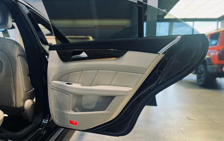 Mercedes-Benz CLS, 2016 год, 2 350 000 рублей, 20 фотография