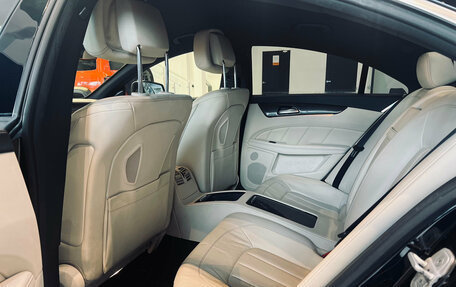 Mercedes-Benz CLS, 2016 год, 2 350 000 рублей, 23 фотография