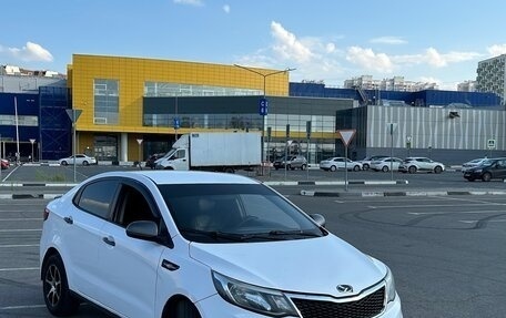 KIA Rio III рестайлинг, 2015 год, 450 000 рублей, 2 фотография