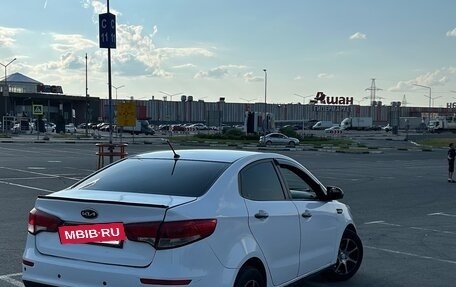 KIA Rio III рестайлинг, 2015 год, 450 000 рублей, 3 фотография