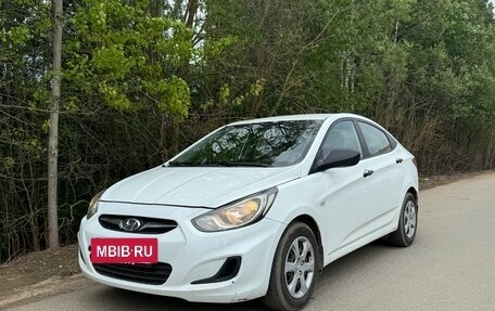 Hyundai Solaris II рестайлинг, 2014 год, 595 000 рублей, 2 фотография