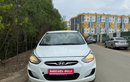Hyundai Solaris II рестайлинг, 2014 год, 595 000 рублей, 3 фотография