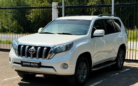 Toyota Land Cruiser Prado 150 рестайлинг 2, 2017 год, 3 699 000 рублей, 3 фотография