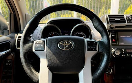 Toyota Land Cruiser Prado 150 рестайлинг 2, 2017 год, 3 699 000 рублей, 12 фотография