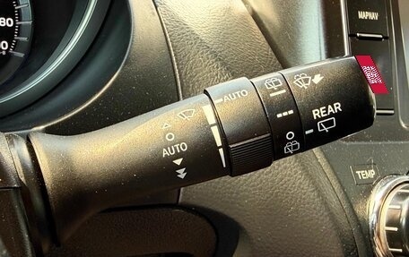 Toyota Land Cruiser Prado 150 рестайлинг 2, 2017 год, 3 699 000 рублей, 16 фотография