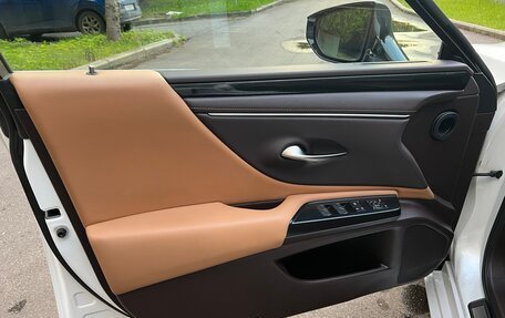 Lexus ES VII, 2021 год, 3 450 000 рублей, 17 фотография