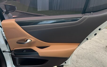 Lexus ES VII, 2021 год, 3 450 000 рублей, 26 фотография