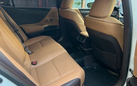 Lexus ES VII, 2021 год, 3 450 000 рублей, 27 фотография