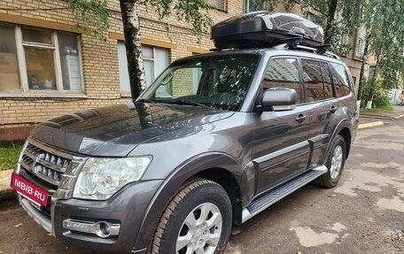 Mitsubishi Pajero IV, 2015 год, 2 990 000 рублей, 2 фотография