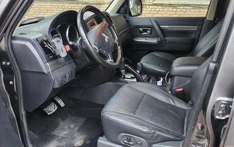Mitsubishi Pajero IV, 2015 год, 2 990 000 рублей, 8 фотография
