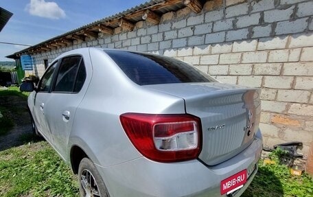 Renault Logan II, 2017 год, 780 000 рублей, 2 фотография