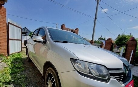 Renault Logan II, 2017 год, 780 000 рублей, 4 фотография