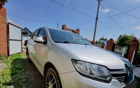 Renault Logan II, 2017 год, 780 000 рублей, 10 фотография