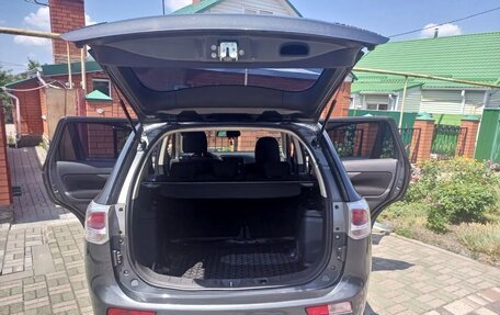 Mitsubishi Outlander III рестайлинг 3, 2013 год, 1 800 000 рублей, 5 фотография