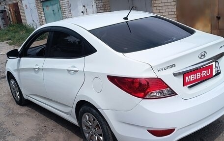 Hyundai Solaris II рестайлинг, 2012 год, 700 000 рублей, 2 фотография