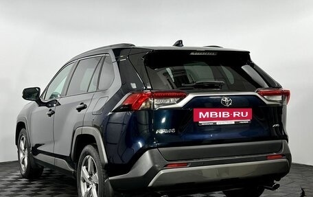 Toyota RAV4, 2020 год, 3 100 000 рублей, 8 фотография