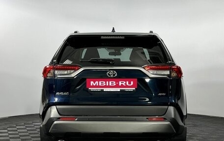 Toyota RAV4, 2020 год, 3 100 000 рублей, 7 фотография
