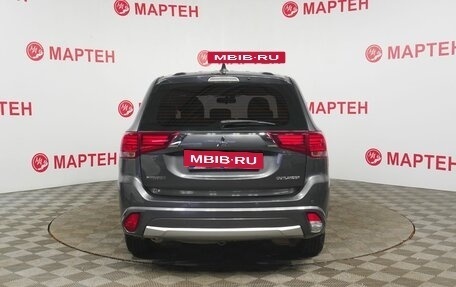 Mitsubishi Outlander III рестайлинг 3, 2018 год, 1 719 000 рублей, 6 фотография