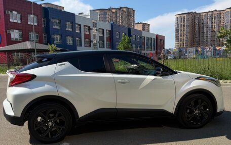 Toyota C-HR I рестайлинг, 2021 год, 2 400 000 рублей, 5 фотография
