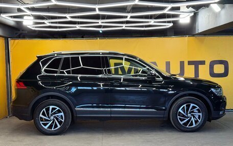 Volkswagen Tiguan II, 2018 год, 2 499 000 рублей, 4 фотография