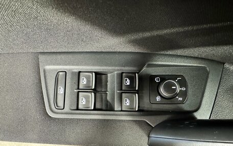 Volkswagen Tiguan II, 2018 год, 2 499 000 рублей, 10 фотография
