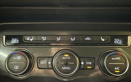 Volkswagen Tiguan II, 2018 год, 2 499 000 рублей, 17 фотография