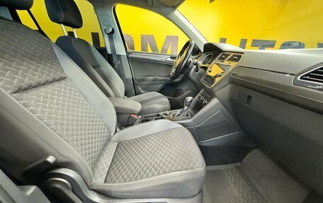 Volkswagen Tiguan II, 2018 год, 2 499 000 рублей, 23 фотография