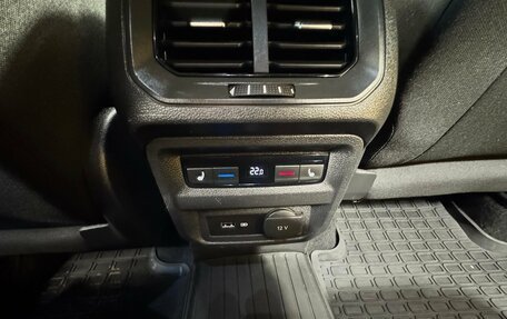 Volkswagen Tiguan II, 2018 год, 2 499 000 рублей, 20 фотография