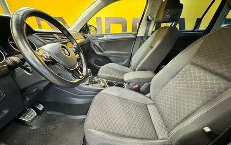 Volkswagen Tiguan II, 2018 год, 2 499 000 рублей, 21 фотография
