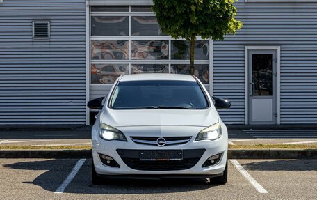 Opel Astra J, 2012 год, 755 000 рублей, 2 фотография