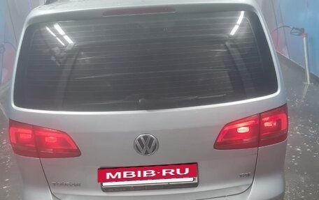 Volkswagen Touran III, 2012 год, 830 000 рублей, 5 фотография