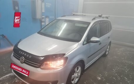 Volkswagen Touran III, 2012 год, 830 000 рублей, 6 фотография