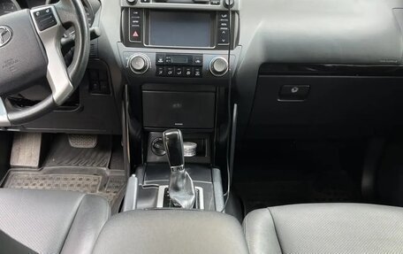 Toyota Land Cruiser Prado 150 рестайлинг 2, 2014 год, 4 200 000 рублей, 12 фотография