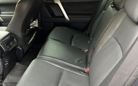 Toyota Land Cruiser Prado 150 рестайлинг 2, 2014 год, 4 200 000 рублей, 22 фотография