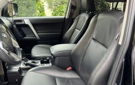 Toyota Land Cruiser Prado 150 рестайлинг 2, 2014 год, 4 200 000 рублей, 13 фотография