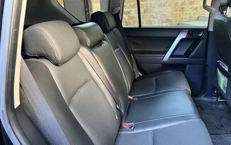 Toyota Land Cruiser Prado 150 рестайлинг 2, 2014 год, 4 200 000 рублей, 24 фотография