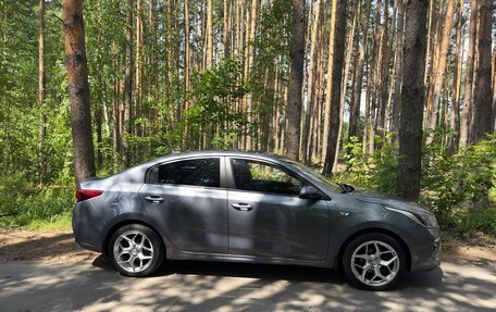 KIA Rio IV, 2018 год, 1 350 000 рублей, 2 фотография