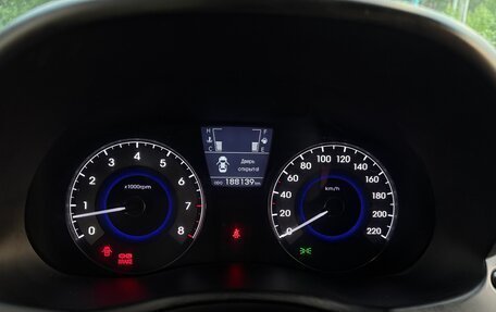 Hyundai Solaris II рестайлинг, 2011 год, 819 000 рублей, 14 фотография