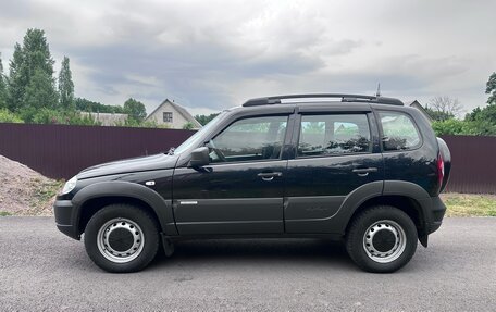 Chevrolet Niva I рестайлинг, 2016 год, 575 000 рублей, 3 фотография