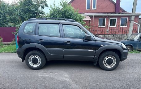 Chevrolet Niva I рестайлинг, 2016 год, 575 000 рублей, 6 фотография