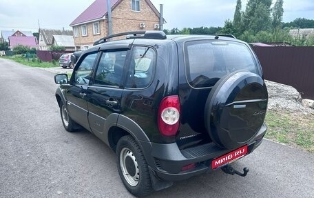 Chevrolet Niva I рестайлинг, 2016 год, 575 000 рублей, 5 фотография