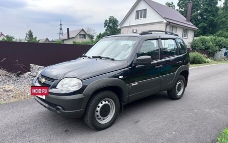 Chevrolet Niva I рестайлинг, 2016 год, 575 000 рублей, 2 фотография