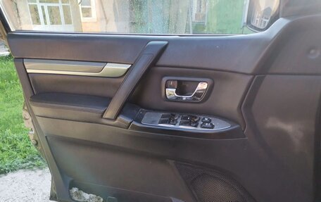 Mitsubishi Pajero IV, 2010 год, 1 700 000 рублей, 13 фотография