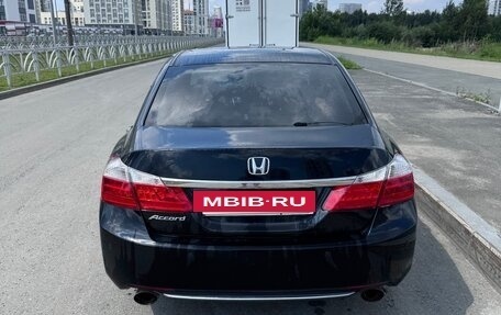 Honda Accord IX рестайлинг, 2013 год, 1 570 000 рублей, 3 фотография